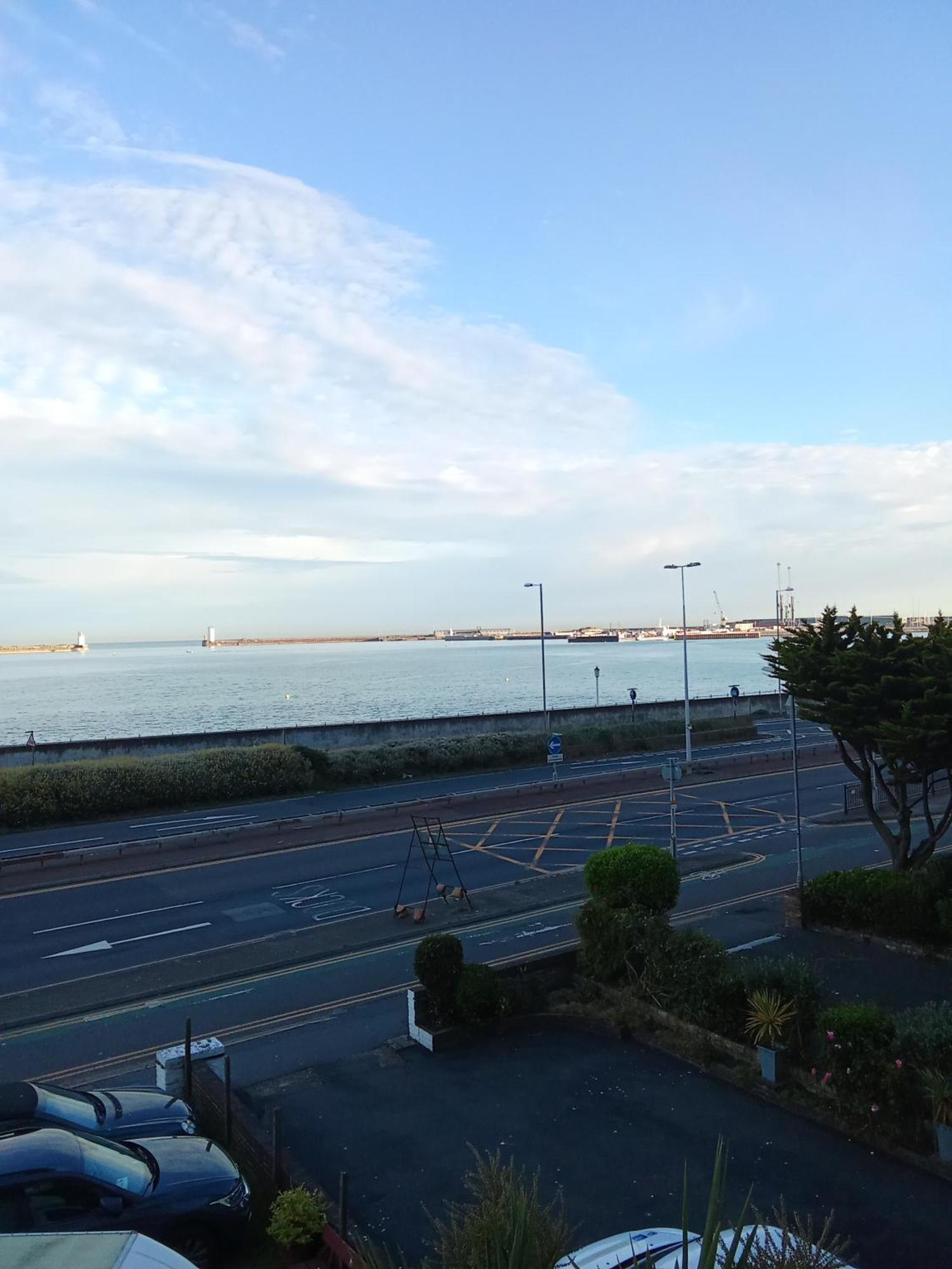Balcony, Sea View Next To Port With Parking